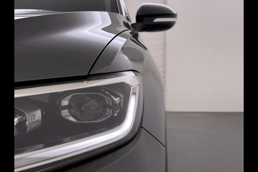 Volkswagen T-Roc 1.5TSI Automaat R-Line Panoramadak Stoelverwarming Adap.Cruise Virtal Cockpit Camera Elek.Achterklep Navi Apple Carplay Android  Keyless Pdc Privacy Glas Lmv Led DAB+ Licht-Regensensor