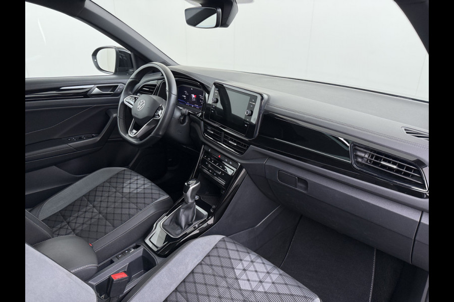 Volkswagen T-Roc 1.5TSI Automaat R-Line Panoramadak Stoelverwarming Adap.Cruise Virtal Cockpit Camera Elek.Achterklep Navi Apple Carplay Android  Keyless Pdc Privacy Glas Lmv Led DAB+ Licht-Regensensor