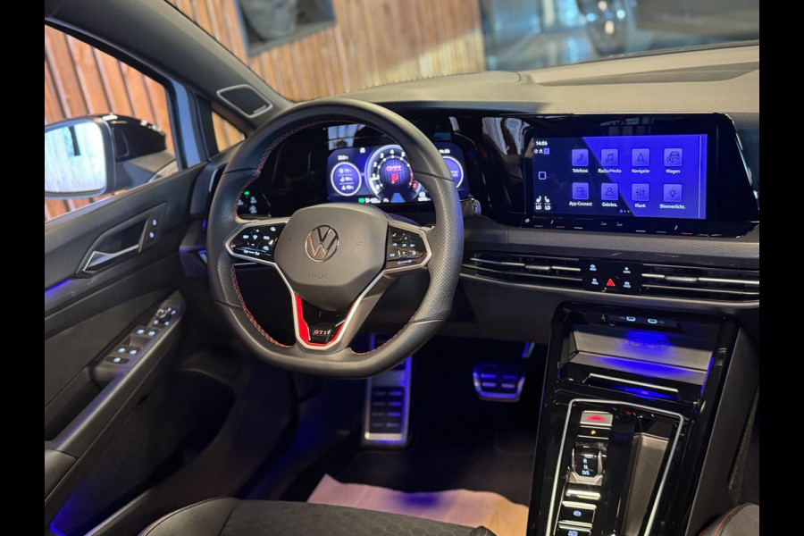 Volkswagen Golf 2.0 TSI GTI Clubsport / Pano / H/K / HUD / Camera / Stuurverwarming / IQ lights / Stoelverwarming / Keyless
