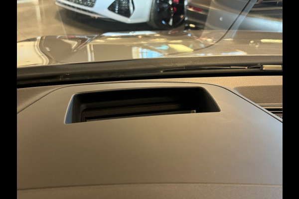 Volkswagen Golf 2.0 TSI GTI Clubsport / Pano / H/K / HUD / Camera / Stuurverwarming / IQ lights / Stoelverwarming / Keyless