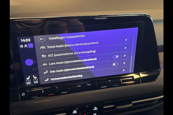 Volkswagen Golf 2.0 TSI GTI Clubsport / Pano / H/K / HUD / Camera / Stuurverwarming / IQ lights / Stoelverwarming / Keyless