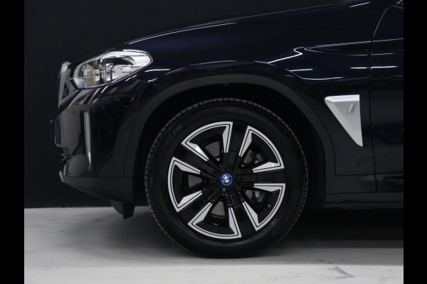 BMW iX3 High Executive 80 kWh [SCHUIFKANTELDAK, APPLE CARPLAY, ANDROID, MEMORY SEATS, STOELVERWARMING, ADAPTIVE CRUISE, CAMERA, PDC V+A, ELEKTRISCHE ACHTERKLEP, LED, NAVIGATIE, NIEUWSTAAT]