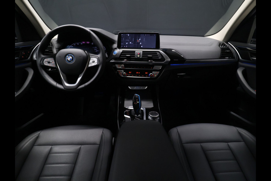 BMW iX3 High Executive 80 kWh [SCHUIFKANTELDAK, APPLE CARPLAY, ANDROID, MEMORY SEATS, STOELVERWARMING, ADAPTIVE CRUISE, CAMERA, PDC V+A, ELEKTRISCHE ACHTERKLEP, LED, NAVIGATIE, NIEUWSTAAT]