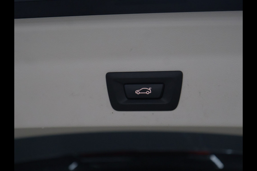 BMW iX3 High Executive 80 kWh [SCHUIFKANTELDAK, APPLE CARPLAY, ANDROID, MEMORY SEATS, STOELVERWARMING, ADAPTIVE CRUISE, CAMERA, PDC V+A, ELEKTRISCHE ACHTERKLEP, LED, NAVIGATIE, NIEUWSTAAT]