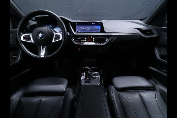 BMW 1-serie 118i M Sport [SCHUIFKANTELDAK, APPLE CARPLAY, ANDROID AUTO, STOELVERWARMING, STUURVERWARMING, ACHTERUITRIJCAMERA, PDC V+A, LED KOPLAMPEN, SPORTSTOELEN, 2-ZONE CLIMATE CONTROL, CRUISE CONTROL, NIEUWSTAAT]