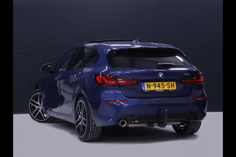 BMW 1-serie 118i M Sport [SCHUIFKANTELDAK, APPLE CARPLAY, ANDROID AUTO, STOELVERWARMING, STUURVERWARMING, ACHTERUITRIJCAMERA, PDC V+A, LED KOPLAMPEN, SPORTSTOELEN, 2-ZONE CLIMATE CONTROL, CRUISE CONTROL, NIEUWSTAAT]