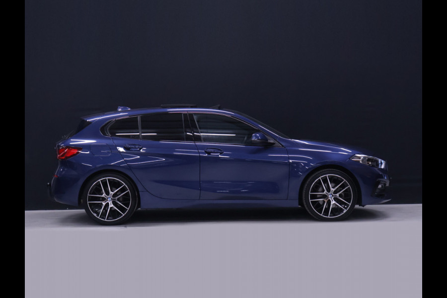 BMW 1-serie 118i M Sport [SCHUIFKANTELDAK, APPLE CARPLAY, ANDROID AUTO, STOELVERWARMING, STUURVERWARMING, ACHTERUITRIJCAMERA, PDC V+A, LED KOPLAMPEN, SPORTSTOELEN, 2-ZONE CLIMATE CONTROL, CRUISE CONTROL, NIEUWSTAAT]