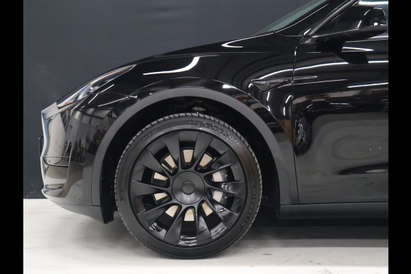 Tesla Model Y RWD 58 kWh [PANORAMADAK, APPLE CARPLAY, ANDROID AUTO, ELEKTRISCHE STOELEN, PDC, CAMERA, STOELVERWARMING, STUURVERWARMING, KEYLESS ENTRY, KEYLESS START, DODEHOEKDETECTIE, CLIMATE CONTROL, NIEUWSTAAT]