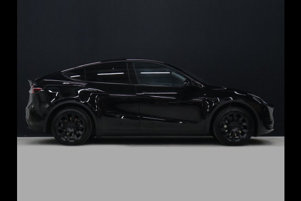 Tesla Model Y RWD 58 kWh [PANORAMADAK, APPLE CARPLAY, ANDROID AUTO, ELEKTRISCHE STOELEN, PDC, CAMERA, STOELVERWARMING, STUURVERWARMING, KEYLESS ENTRY, KEYLESS START, DODEHOEKDETECTIE, CLIMATE CONTROL, NIEUWSTAAT]