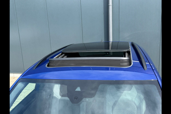 Volkswagen T-Roc 2.0 TSI 4Motion R * Panorama dak * Side assist * Black edition *
