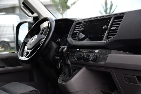 Volkswagen Crafter 35 2.0 TDI L3H3 4Motion Black Edition Full options! Adaptieve Cruise, Camera, Carplay, Stoelverwarming, LED, 4x4, Automaat, 177pk, Clima, Trekhaak, Uniek!