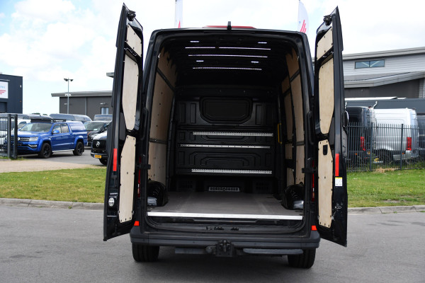 Volkswagen Crafter 35 2.0 TDI L3H3 4Motion Black Edition Full options! Adaptieve Cruise, Camera, Carplay, Stoelverwarming, LED, 4x4, Automaat, 177pk, Clima, Trekhaak, Uniek!