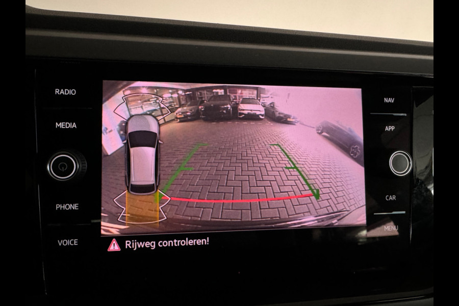 Volkswagen Taigo 1.5 TSI R-Line Pano|Keyless|Beats|Camera