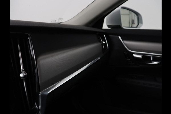 Volvo V90 2.0 T6 Plug In AWD Inscription | SOH 97% | Panoramadak | Head-Up | Leder | Harman/Kardon | 20'' | 360 Camera | Stoelverwarming | Carplay | Full LED | Stuurverwarming | PHEV