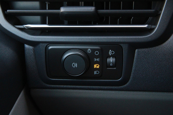 Ford Transit Custom 320 2.0 TDCI 170PK automaat L2H1 Limited / Trekhaak / App Connect /