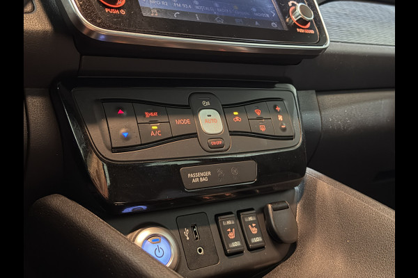 Nissan Leaf Visia 40 kWh | Keyless | Cruise Control Adaptief | Verwarmde stoelen |
