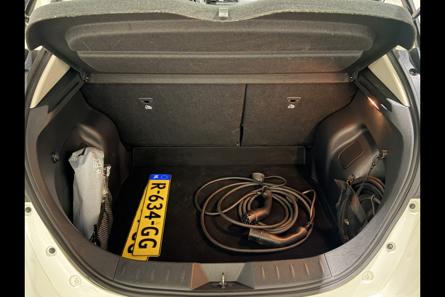 Nissan Leaf Visia 40 kWh | Keyless | Cruise Control Adaptief | Verwarmde stoelen |