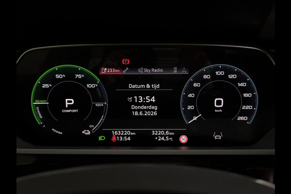 Audi e-tron Sportback 55 quattro Business edition Plus 95 kWh Leder interieur | Pano dak | Trekhaak | SOH 92,3 %