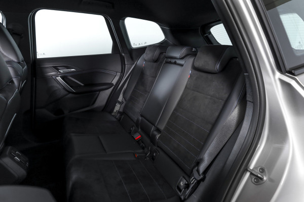 BMW X1 xDrive25e 245 PK | M-Sport | Premium Pack | Cruise | Dig. Cockpit | Stoelverw. | PDC | Camera | NAV+App. Connect | ECC | Elek. Klep | LM 18" | 9072