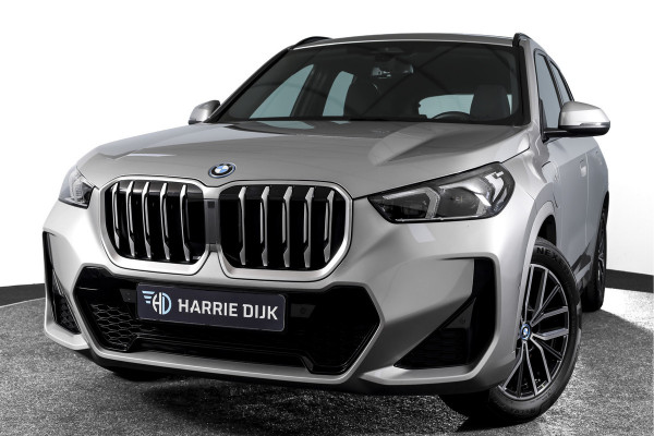 BMW X1 xDrive25e 245 PK | M-Sport | Premium Pack | Cruise | Dig. Cockpit | Stoelverw. | PDC | Camera | NAV+App. Connect | ECC | Elek. Klep | LM 18" | 9072