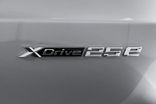 BMW X1 xDrive25e 245 PK | M-Sport | Premium Pack | Cruise | Dig. Cockpit | Stoelverw. | PDC | Camera | NAV+App. Connect | ECC | Elek. Klep | LM 18" | 9072