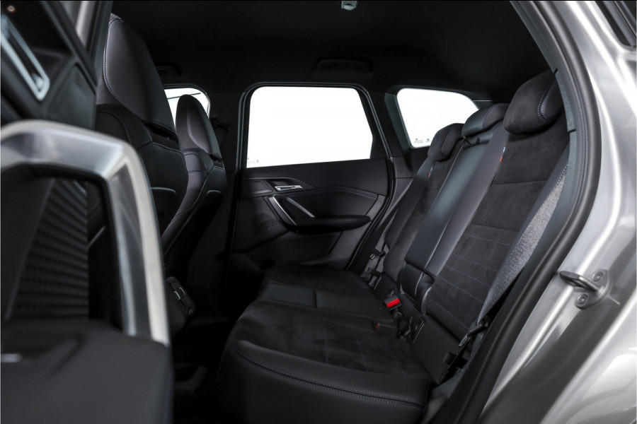 BMW X1 xDrive25e 245 PK | M-Sport | Premium Pack | Cruise | Dig. Cockpit | Stoelverw. | PDC | Camera | NAV+App. Connect | ECC | Elek. Klep | LM 18" | 9072