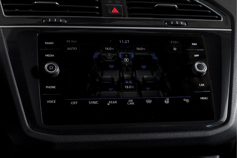 Volkswagen Tiguan 2.0 TSI 4Motion Highline Business R 180 PK | R-Line | Elek. Trekhaak | Adapt. Cruise | Stoel-+Bankverw. | PDC | Camera | NAV + App. Connect | ECC | Elek. Klep | LM 19" |
