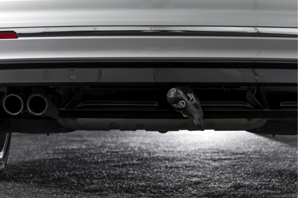 Volkswagen Tiguan 2.0 TSI 4Motion Highline Business R 180 PK | R-Line | Elek. Trekhaak | Adapt. Cruise | Stoel-+Bankverw. | PDC | Camera | NAV + App. Connect | ECC | Elek. Klep | LM 19" |