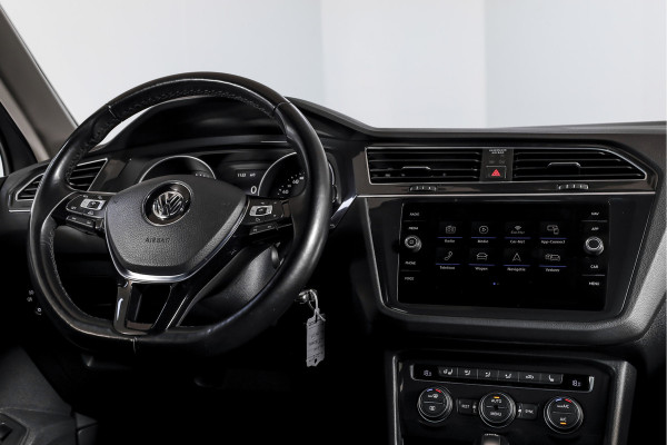 Volkswagen Tiguan 2.0 TSI 4Motion Highline Business R 180 PK | R-Line | Elek. Trekhaak | Adapt. Cruise | Stoel-+Bankverw. | PDC | Camera | NAV + App. Connect | ECC | Elek. Klep | LM 19" |