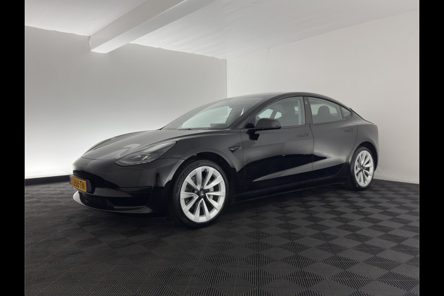 Tesla Model 3 Standard RWD Plus 60 kWh [3-Fase-11kW] {SoH-90%} (INCL-BTW) Aut. *PANO | AUTOPILOT | LEATHER | KEYLESS | FULL-LED | MEMORY-PACK | TOPVIEW | DAB | CARPLAY | DIGI-COCKPIT | LANE-ASSIST | HEATED- COMFORTSEATS | 19"ALU*