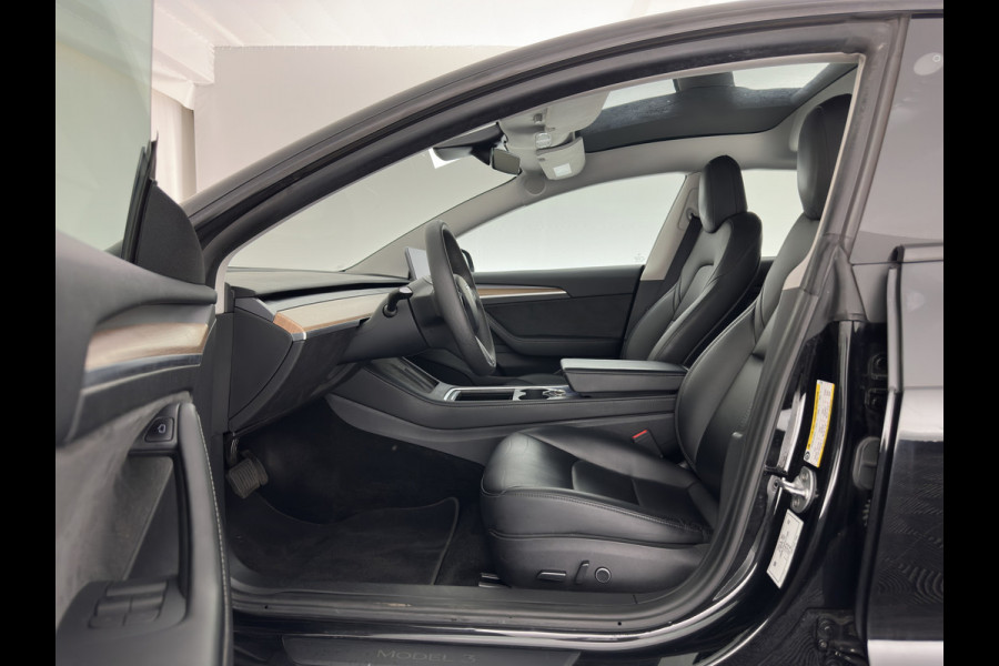 Tesla Model 3 Standard RWD Plus 60 kWh [3-Fase-11kW] {SoH-90%} (INCL-BTW) Aut. *PANO | AUTOPILOT | LEATHER | KEYLESS | FULL-LED | MEMORY-PACK | TOPVIEW | DAB | CARPLAY | DIGI-COCKPIT | LANE-ASSIST | HEATED- COMFORTSEATS | 19"ALU*
