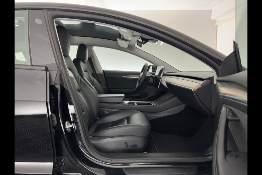 Tesla Model 3 Standard RWD Plus 60 kWh [3-Fase-11kW] {SoH-90%} (INCL-BTW) Aut. *PANO | AUTOPILOT | LEATHER | KEYLESS | FULL-LED | MEMORY-PACK | TOPVIEW | DAB | CARPLAY | DIGI-COCKPIT | LANE-ASSIST | HEATED- COMFORTSEATS | 19"ALU*