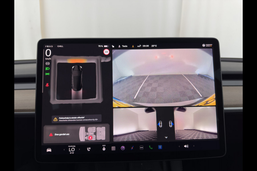 Tesla Model 3 Standard RWD Plus 60 kWh [3-Fase-11kW] {SoH-90%} (INCL-BTW) Aut. *PANO | AUTOPILOT | LEATHER | KEYLESS | FULL-LED | MEMORY-PACK | TOPVIEW | DAB | CARPLAY | DIGI-COCKPIT | LANE-ASSIST | HEATED- COMFORTSEATS | 19"ALU*