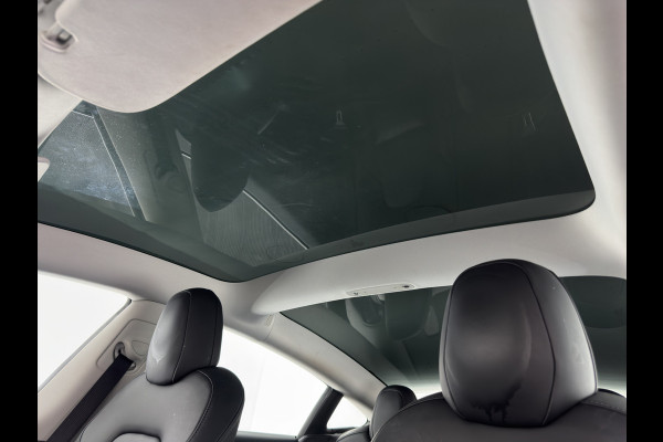 Tesla Model 3 Standard RWD Plus 60 kWh [3-Fase-11kW] {SoH-90%} (INCL-BTW) Aut. *PANO | AUTOPILOT | LEATHER | KEYLESS | FULL-LED | MEMORY-PACK | TOPVIEW | DAB | CARPLAY | DIGI-COCKPIT | LANE-ASSIST | HEATED- COMFORTSEATS | 19"ALU*