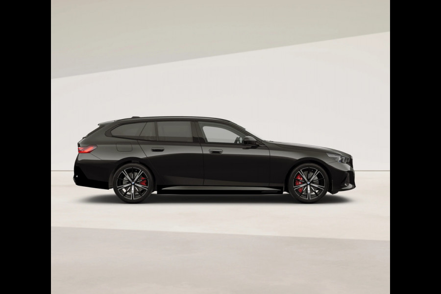 BMW 5 Serie Touring 550e xDrive - M-Sport Pro - Pano - Bowers & Wilkins - Onderstel Prof