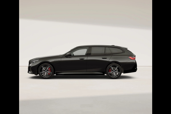 BMW 5 Serie Touring 550e xDrive - M-Sport Pro - Pano - Bowers & Wilkins - Onderstel Prof