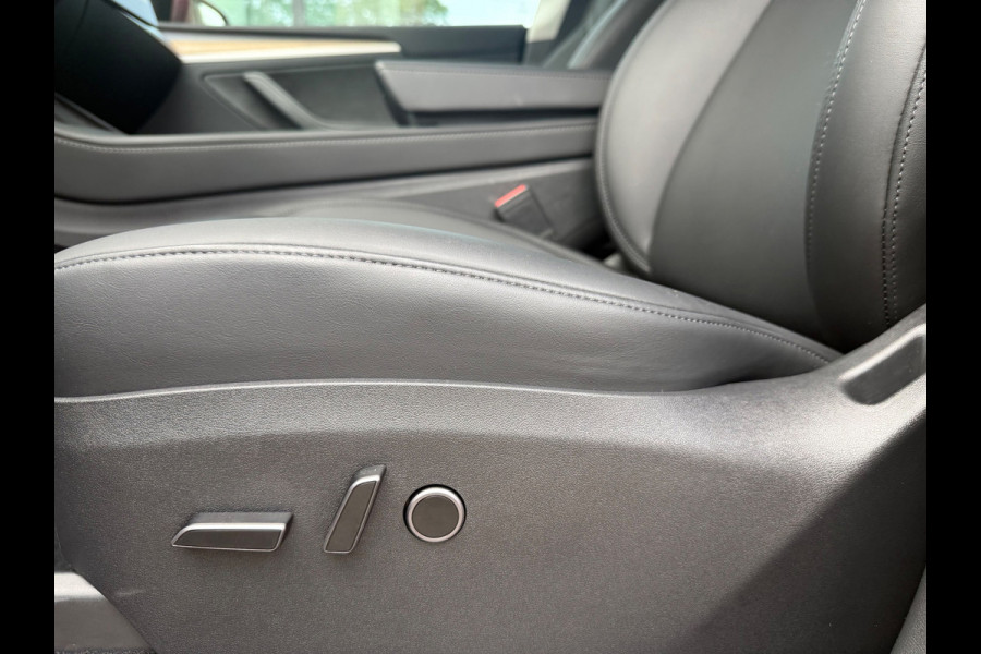 Tesla Model Y Long Range AWD 75 kWh - Automaat - Leder - Trekhaak - Org.NL