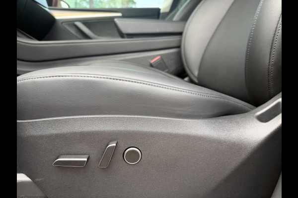 Tesla Model Y Long Range AWD 75 kWh - Automaat - Leder - Trekhaak - Org.NL