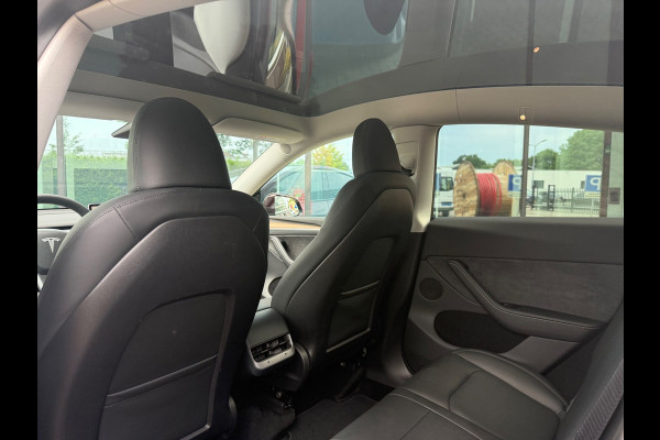 Tesla Model Y Long Range AWD 75 kWh - Automaat - Leder - Trekhaak - Org.NL