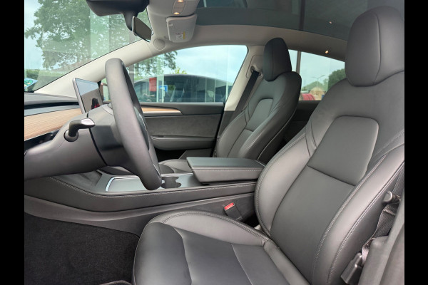 Tesla Model Y Long Range AWD 75 kWh - Automaat - Leder - Trekhaak - Org.NL