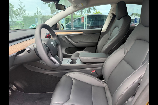Tesla Model Y Long Range AWD 75 kWh - Automaat - Leder - Trekhaak - Org.NL