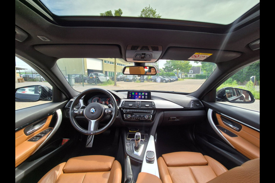 BMW 3 Serie Touring 320i M Sport Ed volle optielijst Trekhaak Pano CarPlay 19inch M Velgen Stuurverwarming NAP M Sport Edition