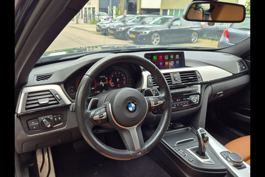 BMW 3 Serie Touring 320i M Sport Ed volle optielijst Trekhaak Pano CarPlay 19inch M Velgen Stuurverwarming NAP M Sport Edition