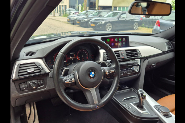 BMW 3 Serie Touring 320i M Sport Ed volle optielijst Trekhaak Pano CarPlay 19inch M Velgen Stuurverwarming NAP M Sport Edition