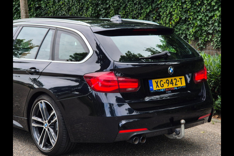BMW 3 Serie Touring 320i M Sport Ed volle optielijst Trekhaak Pano CarPlay 19inch M Velgen Stuurverwarming NAP M Sport Edition