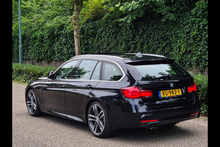 BMW 3 Serie Touring 320i M Sport Ed volle optielijst Trekhaak Pano CarPlay 19inch M Velgen Stuurverwarming NAP M Sport Edition