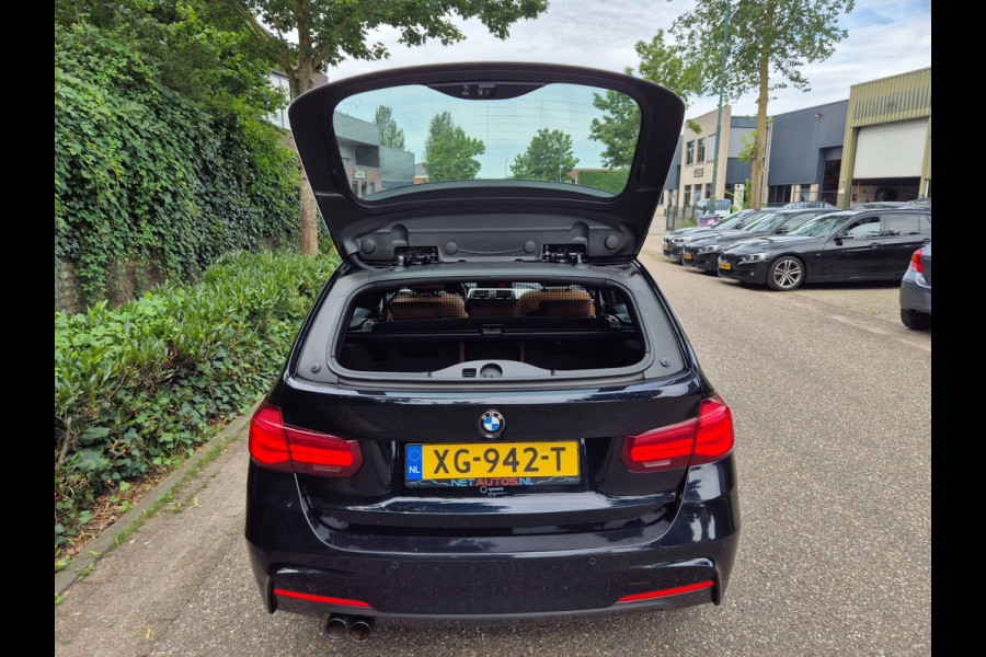 BMW 3 Serie Touring 320i M Sport Ed volle optielijst Trekhaak Pano CarPlay 19inch M Velgen Stuurverwarming NAP M Sport Edition