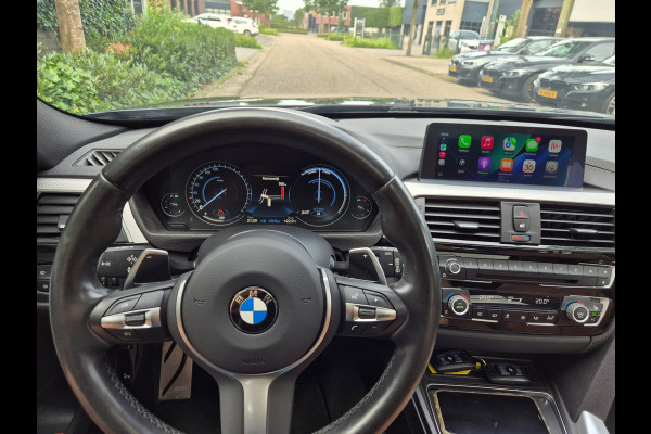 BMW 3 Serie Touring 320i M Sport Ed volle optielijst Trekhaak Pano CarPlay 19inch M Velgen Stuurverwarming NAP M Sport Edition