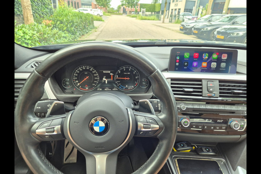 BMW 3 Serie Touring 320i M Sport Ed volle optielijst Trekhaak Pano CarPlay 19inch M Velgen Stuurverwarming NAP M Sport Edition