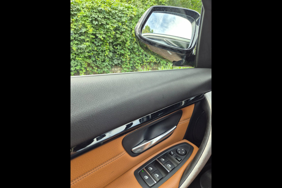 BMW 3 Serie Touring 320i M Sport Ed volle optielijst Trekhaak Pano CarPlay 19inch M Velgen Stuurverwarming NAP M Sport Edition